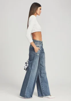 Gladys Jean 7 Gladys Jean -Fashion Loft 210921 RETROFETE ECOMM SET2 SHOT25 4323 scaled