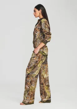 Baxter Silk Pant -Fashion Loft Ecommerce Crop 220201 Retrofete SHOT 02 0246 eComm bcdb425d 8177 4391 b9d5 246453a9f0be scaled