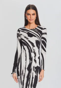 Sara Dress 7 Sara Dress -Fashion Loft Ecommerce Crop 23 09 22 SARADRESS ZEBRAINK 127 ECOMM scaled