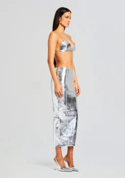 Liza Leather Skirt -Fashion Loft Ecommerce Crop 23 10 17 VICTORIAJACKET ESTIBRA LIZASKIRT SILVER 3482 ECOMM db1e63f3 b98d 46bd a9d9 602ac879190a scaled
