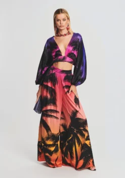 Clarisa Silk Top 9 Clarisa Silk Top -Fashion Loft Ecommerce Crop 230111 RETROFETE SET2 SHOT30 3435 eComm scaled