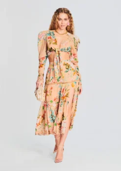 Jolie Crop Top 9 Jolie Crop Top -Fashion Loft Ecommerce Crop 230419 Set2 Shot 69 8668 eComm 358fa3c9 92d2 4677 9796 c53350489bd4 scaled