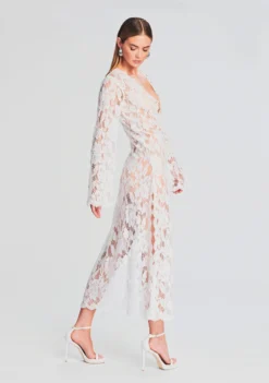 Reet Lace Kaftan -Fashion Loft Ecommerce Crop 230510 Set2 SHOT 39 4368 eComm scaled