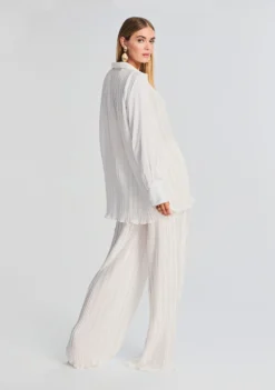 Bree Shirt 8 Bree Shirt -Fashion Loft Ecommerce Crop 230621 ECOM SET2 SHOT 32 3973 ECOMM scaled