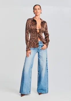 Olsen Silk Top -Fashion Loft Ecommerce Crop 230718 SET2 OLSENTOP MONETBRA 4256 ECOMM scaled