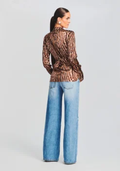 Olsen Silk Top -Fashion Loft Ecommerce Crop 230718 SET2 OLSENTOP MONETBRA 4296 ECOMM scaled