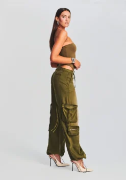 Vestra Bodysuit -Fashion Loft Ecommerce Crop 230718 SET2 PEGGYCARGOPANT 1857 ECOMM f4bbc3a0 ffc4 4cab a64e 3eed1514c6f4 scaled