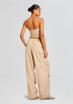Adelia Ruched Cargo Pant 8 Adelia Ruched Cargo Pant -Fashion Loft Ecommerce Crop 24 03 27 DEBBITOP ADELIACARGOPANT OXFORD 2801 ECOMM scaled