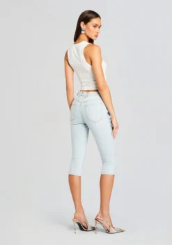 Avalon Capri 8 Avalon Capri -Fashion Loft Ecommerce Crop 24 04 17 AVALONSHORTS SKYLIGHT 1312 ECOMM scaled