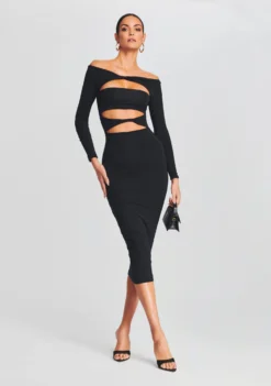 Lotus Dress -Fashion Loft Ecommerce Crop RF eComm 220920 SHOT 08 1423 scaled