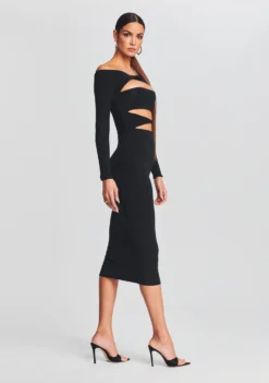 Lotus Dress -Fashion Loft Ecommerce Crop RF eComm 220920 SHOT 08 1471 scaled